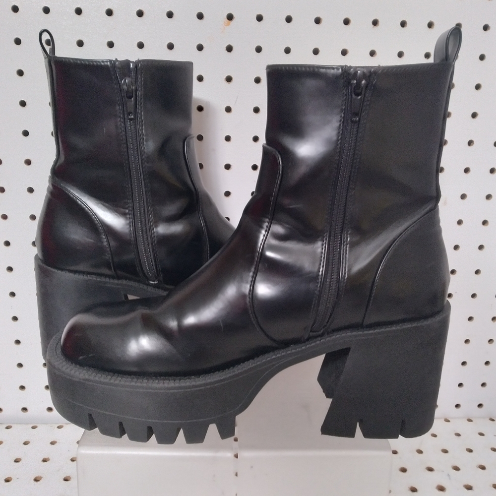 Women's Black Anke Boots | Chunky Low Platform Cothic Black Heel Booties Sz 9US - Picture 7 of 13